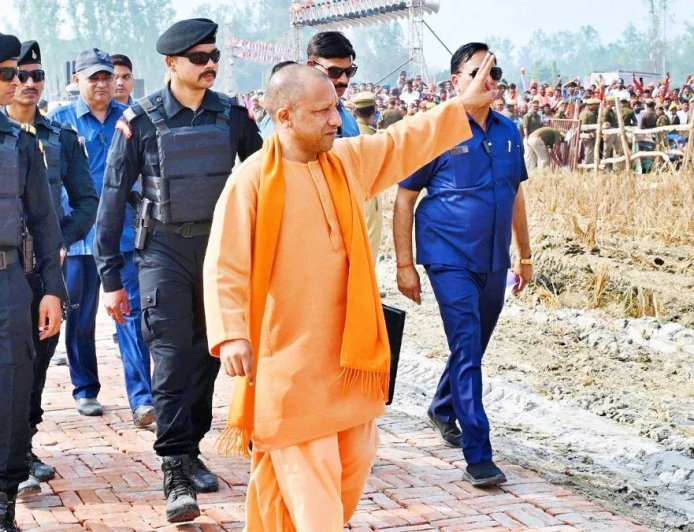 Quick Action : अवैध कब्जे पर चला सीएम योगी का हंटर, 24 घंटे में मेजर की बीमार बेटी को वापस मिला करोड़ों का मकान, दबंग ने हडपी थी जमीन, बेटी बोली- थैंक्यू योगी अंकल