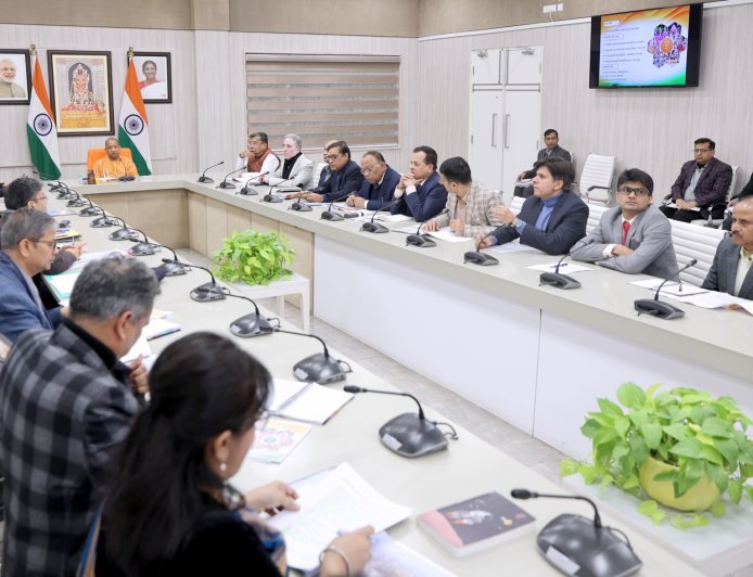 Lucknow : राष्ट्र प्रेरणा स्थल पर होगा उत्तर प्रदेश दिवस 2026 का मुख्य आयोजन, CM योगी ने बैठक कर दिए निर्देश