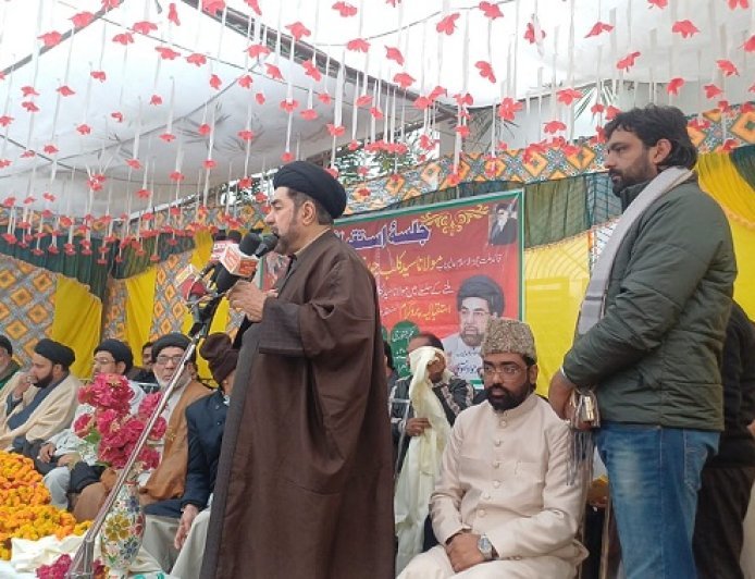 Sambhal: सिरसी की मजलिस से गरजे मौलाना कल्वे जव्वाद अली, 56 मुस्लिम देशों को कटघरे में खड़ा किया। 