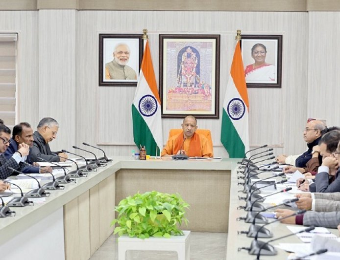 Lucknow: Chief Minister directs departments to accelerate budget expenditure after reviewing Finance Department