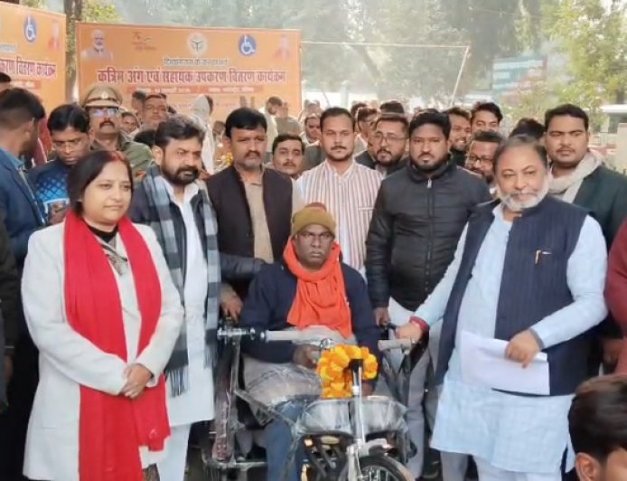 Ballia : असदुद्दीन ओवैसी का सपना हो सकता है पूरा, अगर योग्यता हो तो हिजाब वाली महिला भी बन सकती है देश की राष्ट्रपति- बलिया में बोले मंत्री दयाशंकर सिंह