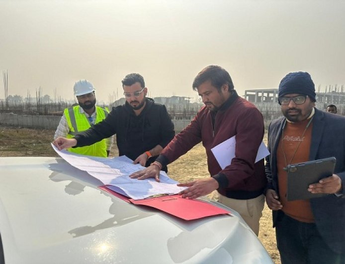 Ballia: मुख्य विकास अधिकारी द्वारा मनियर वाटर ट्रीटमेंट प्लांट का स्थलीय निरीक्षण। 