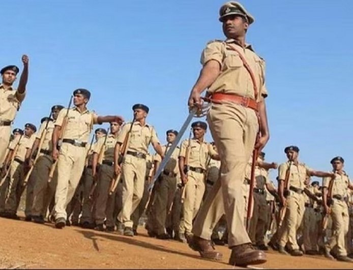 उत्तर प्रदेश पुलिस में SI और ASI पदों पर भर्ती: आज 19 जनवरी 2026 है आवेदन की अंतिम तिथि, तुरंत करें अप्लाई। 