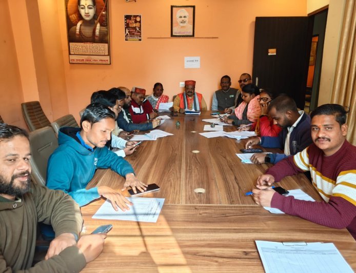 Lakhimpur : भूमि विकास बैंक प्रतिनिधियों का निर्विरोध निर्वाचन तय, भाजपा जिला कार्यालय में बधाई सभा