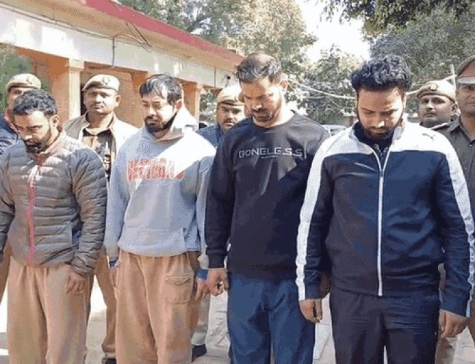 उत्तर प्रदेश में धर्मांतरण गैंग पर सख्त कार्रवाई, मिर्जापुर में फरीद अहमद का पुलिस एनकाउंटर हुआ।