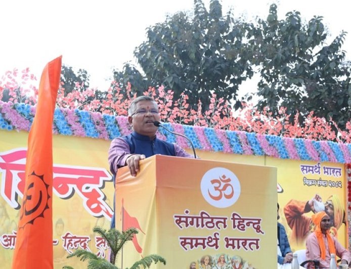 Barabanki: मंजीठा में हिंदू सम्मेलन: आरएसएस प्रांत प्रचारक ने समझाए पंच परिवर्तन के मायने।