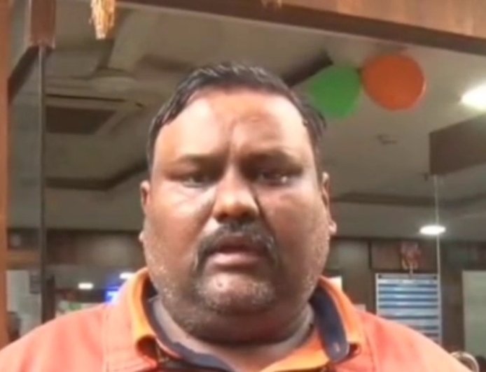 धनबाद में जमीन विवाद में तीन लोगों पर पेट्रोल छिड़ककर आग लगाने की कोशिश, आरोपी मदन राम फरार, जोरापोखर पुलिस ने दर्ज किया मामला