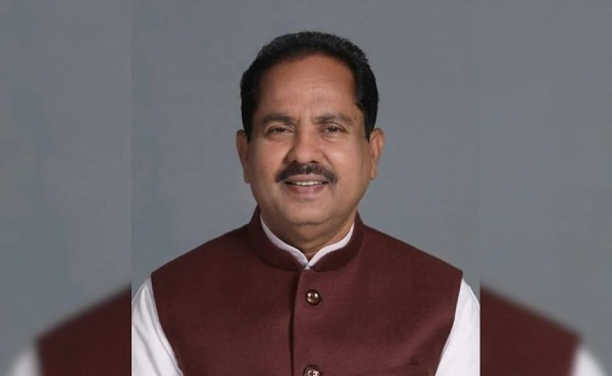 बरेली सर्किट हाउस में बैठक के दौरान बीजेपी विधायक डॉ. श्याम बिहारी लाल को आया हार्ट अटैक, 60 वर्ष की उम्र में हुआ निधन। 