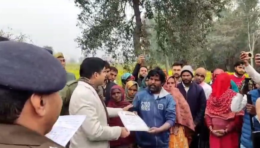 Sambhal : सम्भल में अवैध मस्जिद बुलडोजर कार्रवाई से हुई समतल, 20 गरीबों को मिले आवासीय पट्टे