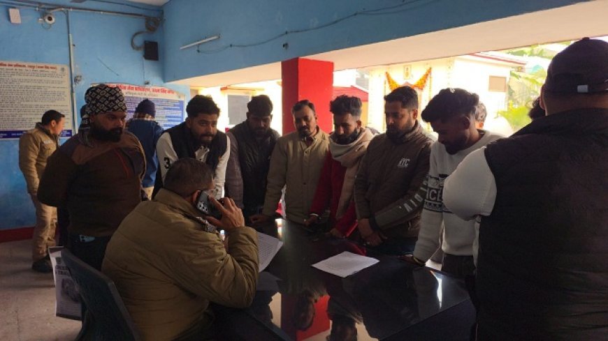 Bajpur: बाजपुर के मुंडिया में धारदार हथियारों से युवक पर जानलेवा हमला, गंभीर हालत में रुद्रपुर रेफर।