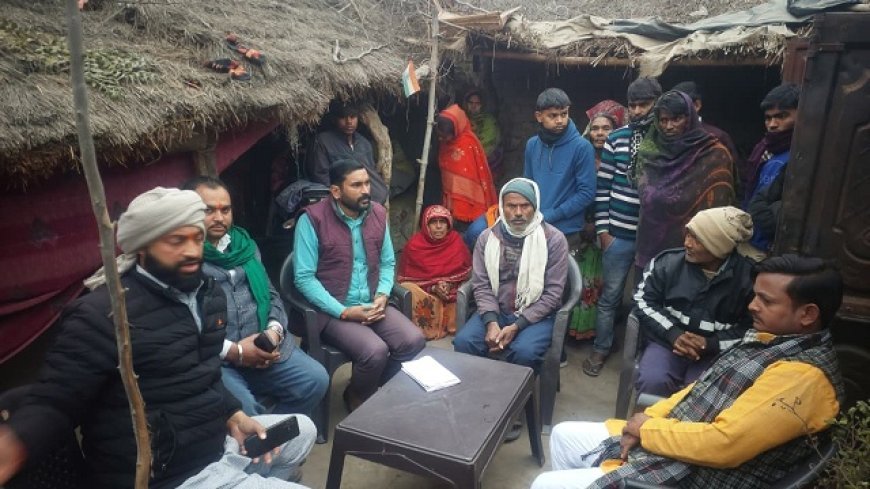 Hardoi: चकबंदी अधिकारियों की रिश्वत मांग से आहत किसान ने की आत्महत्या, 15 दिन बाद दर्ज हुआ मुकदमा – अभी कोई गिरफ्तारी नहीं। 