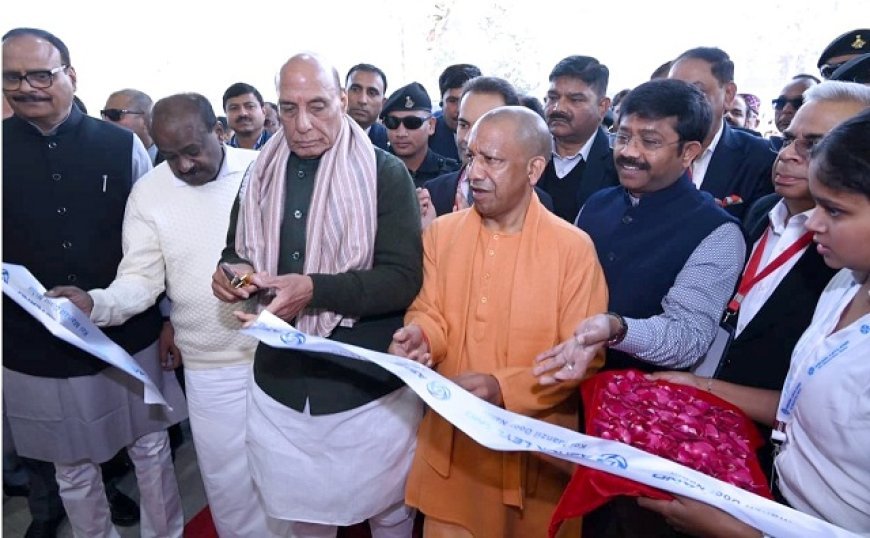 Lucknow: लखनऊ में अशोक लेलैंड की नई ईवी यूनिट का उद्घाटन, राजनाथ सिंह ने कहा - यूपी बनेगा हरित परिवहन का केंद्र।