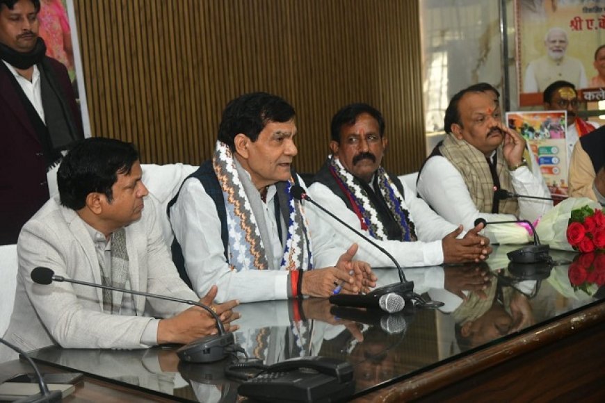 Lucknow: नगर विकास एवं ऊर्जा मंत्री ए.के. शर्मा ने भदोही में 'विकसित भारत - जी राम जी' योजना पर की प्रेस वार्ता