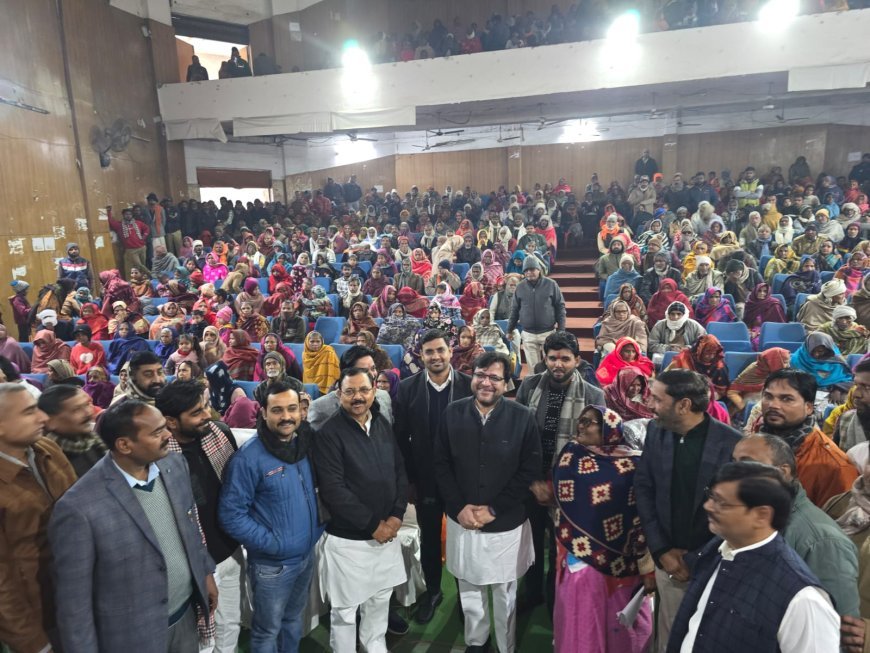 Hardoi : आबकारी मंत्री नितिन अग्रवाल ने जरूरतमंदों को कम्बल बांटे