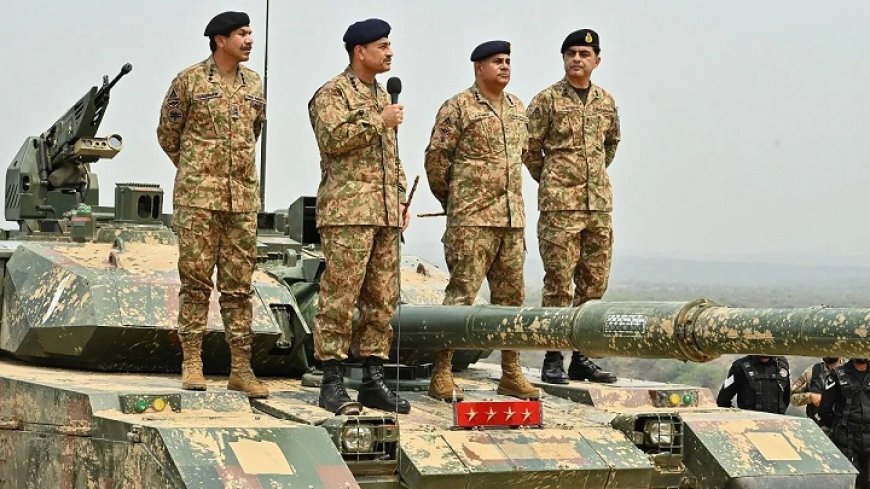 पाकिस्तान को 16 छोटे प्रांतों में बांटने की मांग: अब्दुल अलीम खान ने शुरू किया आंदोलन, दूरदराज इलाकों की समस्याओं का समाधान बताया। 