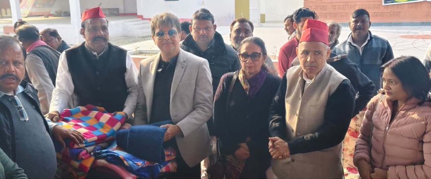 Hardoi : संडीला में PDA प्रहरी और BLA साथियों की बैठक, 150 महिलाओं को कंबल वितरित