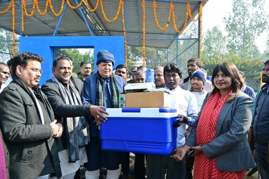 Sitapur: केवीके कटिया में 'मछली बैंक' का भव्य शुभारंभ: मंत्री सूर्य प्रताप शाही ने सराहा ग्रामीण विकास का 'नवाचारी इंजन'। 