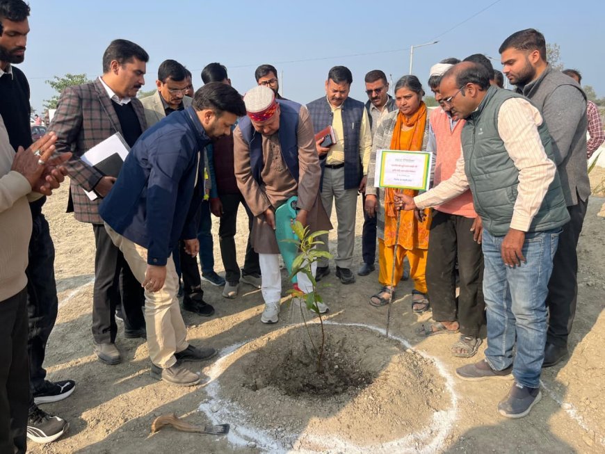 Hardoi : कृषि मंत्री सूर्य प्रताप शाही ने हरदोई द्वितीय कृषि विज्ञान केंद्र का किया भ्रमण