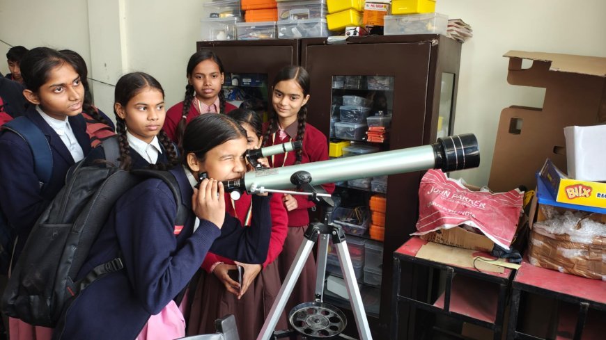 Hardoi : हरदोई में पराक्रम दिवस पर पीएम श्री केंद्रीय विद्यालय में जिला स्तरीय प्रश्नोत्तरी और सांस्कृतिक कार्यक्रम