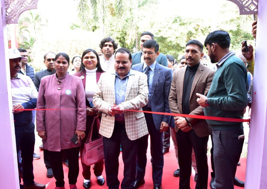 Lucknow : उत्तर प्रदेश में 16वें राष्ट्रीय मतदाता दिवस पर लखनऊ में राज्य स्तरीय कार्यक्रम, मुख्य निर्वाचन अधिकारी नवदीप रिणवा ने किया शुभारंभ