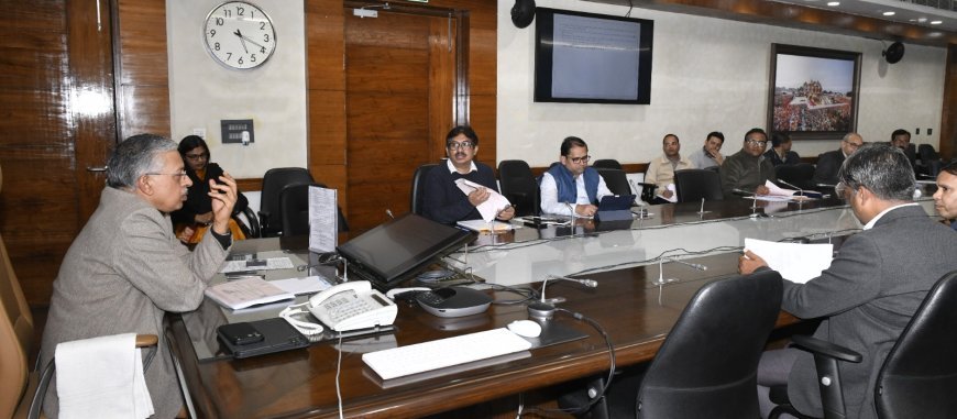 Lucknow : मुख्य सचिव की अध्यक्षता में उत्तर प्रदेश समर्पित नगरीय परिवहन निधि नियमावली, 2013 के अंतर्गत गठित ‘निधि प्रबंधन समिति’ की 16वीं बैठक सम्पन्न