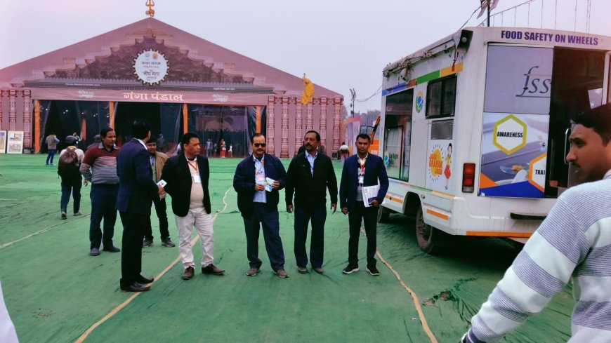 Lucknow : श्रद्धालुओं की सहूलियत सीएम योगी की सर्वोच्च प्राथमिकता, माघ मेले में फूड सेफ्टी के लिए तैनात है 'स्पेशल-17' टीम