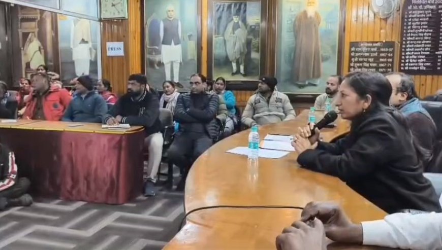 Mussoorie: मसूरी में ठेका सफाई कर्मचारियों को मिला पूरा मानदेय, ट्रिपल इंजन सरकार का बड़ा फैसला।