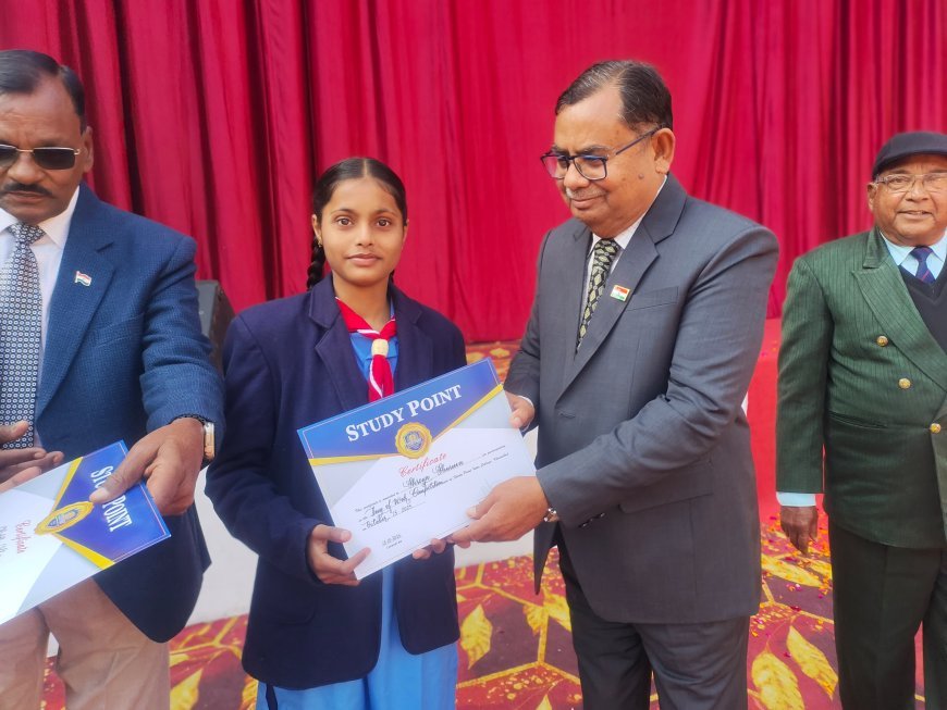 Sitapur : खैराबाद में स्टडी प्वाइंट इंटर कॉलेज ने धूमधाम से मनाया 77वां गणतंत्र दिवस