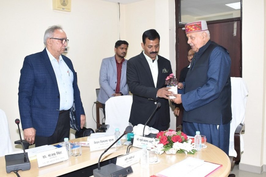 Lucknow: कृषि शोध का परिणाम खेतों में दिखे- मंत्री शाही ने उपकार की समीक्षा में दिए निर्देश। 