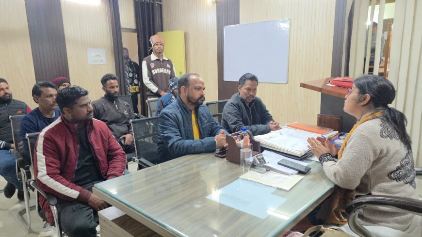 Bajpur : बैरिया रोड पर अस्थाई लेवड़ा पुल को चौड़ा करने की मांग