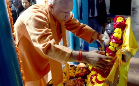 Lucknow : लोक कल्याण के प्रति आग्रही बनाती है संत रविदास की प्रेरणा- मुख्यमंत्री