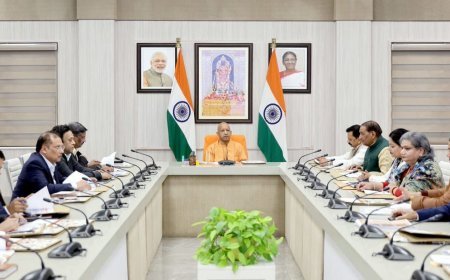 Lucknow : मुख्यमंत्री की अध्यक्षता में राज्य सड़क निधि प्रबन्धन समिति की बैठक, सड़क निर्माण में नई तकनीक को अपनाने पर दिया जोर