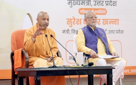 Lucknow: योगी सरकार की दूरदर्शी पहल से रेशम उद्योग को नई उड़ान, ‘सेन्टर ऑफ एक्सीलेन्स’ का हुआ शुभारंभ। 