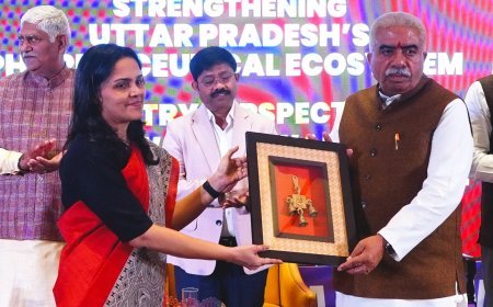 Lucknow : योगी सरकार के नेतृत्व में उत्तर प्रदेश फार्मा निवेश का बन रहा राष्ट्रीय हब