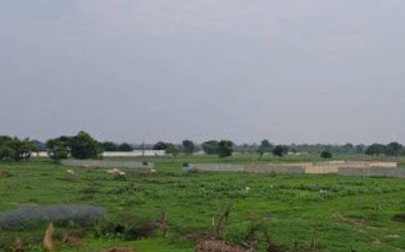 अयोध्या में करोड़ों का नजूल भूमि घोटाला: 18 साल पुराना नामांतरण रद्द, स्टांप चोरी का खेल उजागर, 100 बीघा से अधिक जमीन वापस सरकारी खाते में दर्ज। 