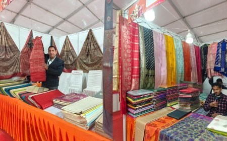 Lucknow : योगी सरकार के नेतृत्व में रेशम उद्योग को नई पहचान, सिल्क एक्सपो–2026 बना शुद्ध सिल्क का विश्वसनीय मंच