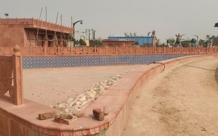 Ayodhya : योगी सरकार में लौटा गुप्तारघाट का वैभव, तेजी से हो रहा पर्यटन विकास, होली तक मिलेगा ओपन एयर थियेटर