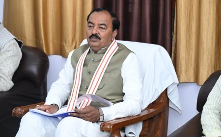 Lucknow : फतेहपुर में केशव प्रसाद मौर्य ने योजनाओं की समीक्षा की, धरातल पर दिखें विकास कार्य