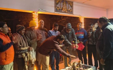 Sitapur : मछरेहटा में श्री रामलीला धनुष यज्ञ एवं रासलीला महोत्सव का भव्य शुभारंभ