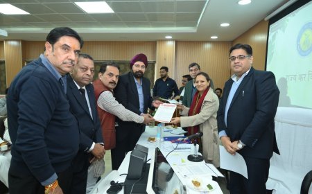 Lucknow : राहत की उम्मीद, समाधान की शुरुआत राज्य कर विभाग ने व्यापारिक संगठनों से किया सीधा संवाद