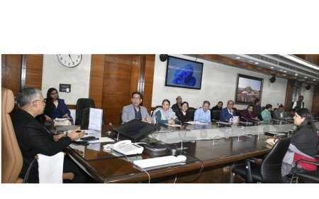 Lucknow : उत्तर प्रदेश में बागपत सहकारी चीनी मिल की क्षमता दोगुनी होगी, मुख्य सचिव की अध्यक्षता में प्रायोजन रचना एवं मूल्यांकन प्रभाग की 101वीं बैठक संपन्न