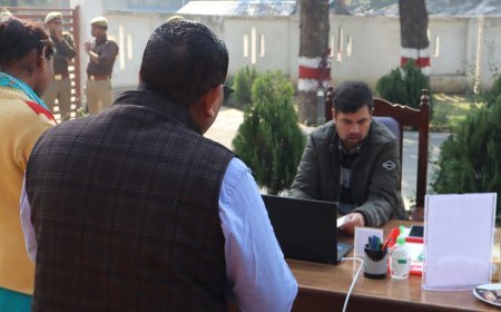 Hardoi : जन सुनवाई में जिलाधिकारी ने सुनी 81 शिकायतें, त्वरित निस्तारण के दिए निर्देश