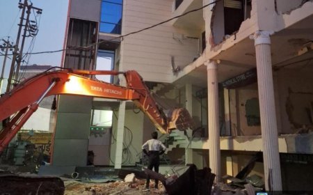 Lucknow : चिनहट में 02 अवैध प्लाटिंग ध्वस्त, इंदिरा नगर में 02 अवैध निर्माण सील 