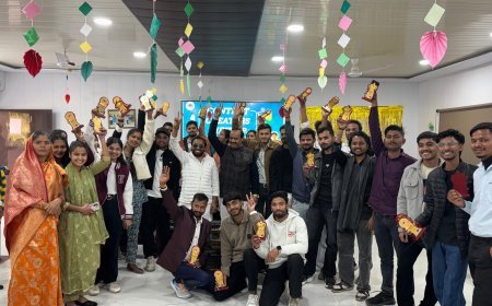 Hardoi : स्वामी कल्याणानंद पीजी कॉलेज में कंटेंट क्रिएटर्स मीटअप का आयोजन