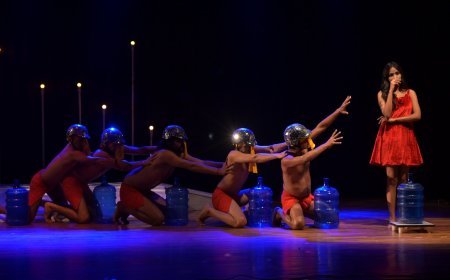 Prayagraj : प्रयागराज में नाटक ‘कथा’ ने प्रेम और पानी बचाने का मार्मिक संदेश दिया