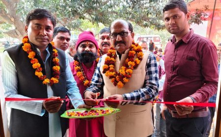 Ayodhya : निःशुल्क नेत्र शिविर- 865 लोगों की जांच, 70 से अधिक मोतियाबिंद मरीज चिन्हित