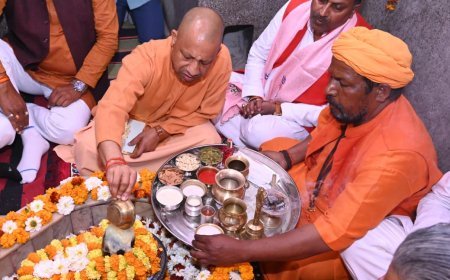 Lucknow : महाशिवरात्रि पर प्रयागराज में माघ मेले का समापन, 44 दिनों में 22 करोड़ से अधिक श्रद्धालुओं ने लगाई आस्था की डुबकी