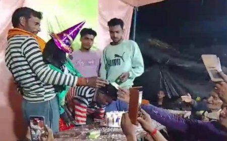 Hardoi : हरदोई में बकरियों 'स्वीटी' और 'मोनिका' का जन्मदिन मनाया, 200 लोगों को दी गई दावत