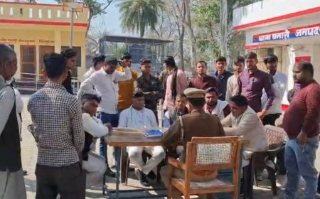 Sambhal : सम्भल में फिल्म पर विवाद, निर्माता-निर्देशक समेत चार पर FIR दर्ज