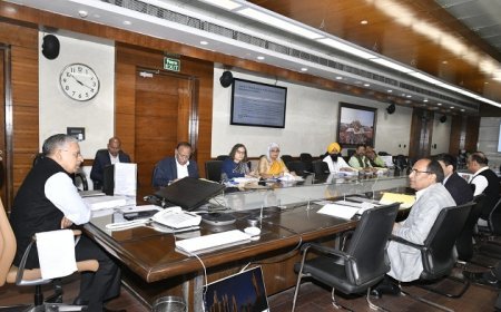 Lucknow: कल्याण सिंह अति विशिष्ट कैंसर संस्थान (KSSSCI) की 12वीं शासी निकाय की बैठक सम्पन्न। 